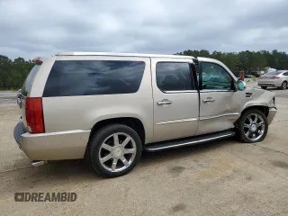 2008 Cadillac Escalade ESV z VIN 1GYFK668X8R195644, wystawiony jako Copart lot #51516375 z przebiegiem 212 510 mil mil oraz Szkoda całkowita • Salvage title. Historia ofert i sprzedaży dostępna na DreamBid. Obrazek 3.