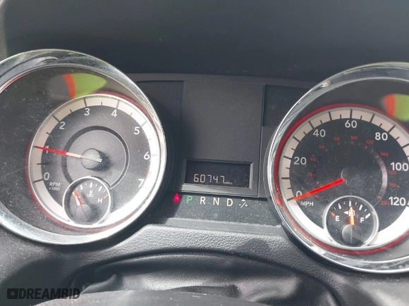2014 Dodge Grand Caravan SXT with VIN 2C4RDGCGXER465279, listed as a IAAI auction lot 41917585 with 60,747 mi miles. Bid and sale history available at carsss.com. Image 7.
