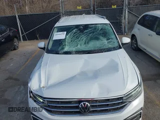 2022 Volkswagen Tiguan SE with VIN 3VV3B7AX9NM076592, listed as a IAAI auction lot 41816250 with 52,688 mi miles and . Bid and sale history available at DreamBid. Image 6.