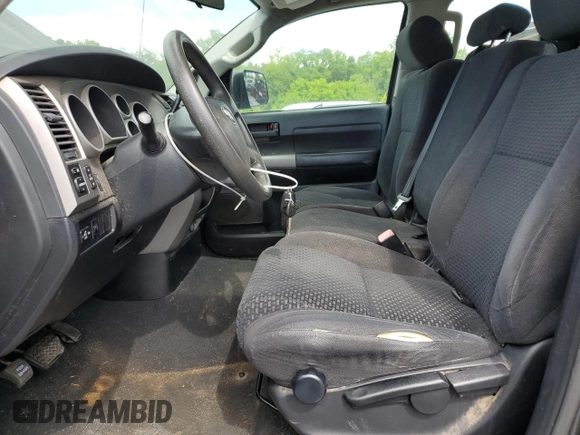 2013 Toyota Tundra z VIN 5TFRM5F13DX052518, wystawiony jako Copart lot #56707075 z przebiegiem 187 173 mil mil oraz Czysty tytuł • Clean title. Historia ofert i sprzedaży dostępna na DreamBid. Obrazek 7.