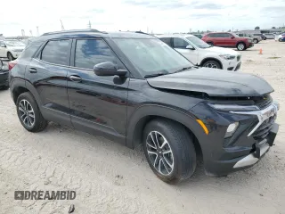 2025 Chevrolet TrailBlazer LT with VIN KL79MPSL8SB030508, listed as a Copart auction lot 52126235 with 3,111 mi miles and Salvage Title. Bid and sale history available at DreamBid. Image 4.