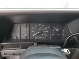 1993 Ford Explorer z VIN 1FMCU24X3PUA44495, wystawiony jako Copart lot #62492444 z przebiegiem 82 105 mil mil oraz Szkody całkowita. Historia ofert i sprzedaży dostępna na DreamBid. Obrazek 9.