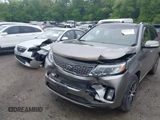 2014 Kia Sorento SX z VIN 5XYKWDA70EG478463, wystawiony jako IAAI lot #42251435 z przebiegiem 102 638 mil mil oraz . Historia ofert i sprzedaży dostępna na DreamBid. Obrazek 6.