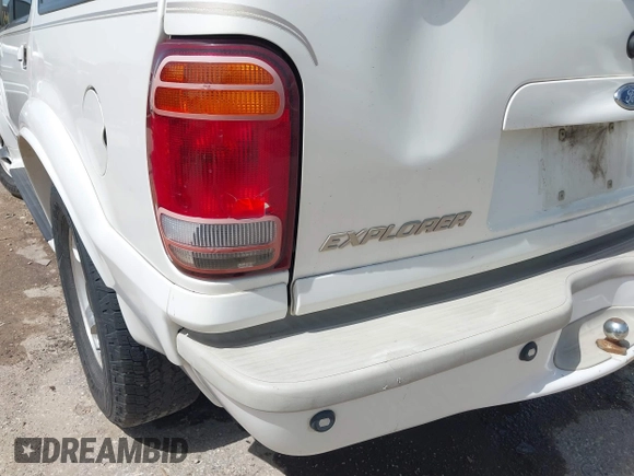 2000 Ford Explorer with VIN 1FMZU75E7YZA75919, listed as a IAAI auction lot 41809772 with 244,787 mi miles and . Bid and sale history available at DreamBid. Image 12.