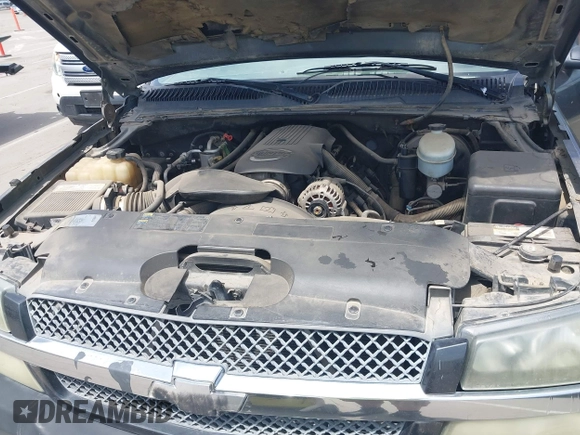 2004 Chevrolet Silverado 1500 Work Truck with VIN 2GCEC19V341293632, listed as a IAAI auction lot 42160525 with 243,632 mi miles. Bid and sale history available at carsss.com. Image 10.