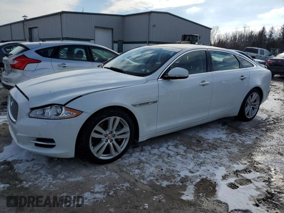 2015 Jaguar XJ Portfolio z VIN SAJWJ2GD5F8V77355, wystawiony jako Copart lot #47214835 z przebiegiem 73 202 mil mil oraz Szkoda całkowita • Salvage title. Historia ofert i sprzedaży dostępna na DreamBid. Obrazek 1.