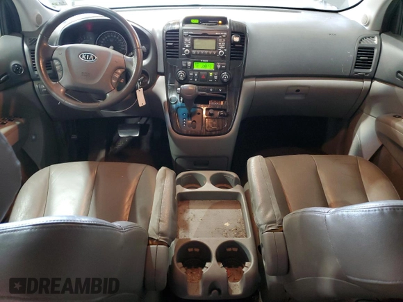 2011 Kia Sedona EX with VIN KNDMH4C78B6375130, listed as a Copart auction lot 68805044 with 151,924 mi miles and Salvage Title. Bid and sale history available at carsss.com. Image 8.