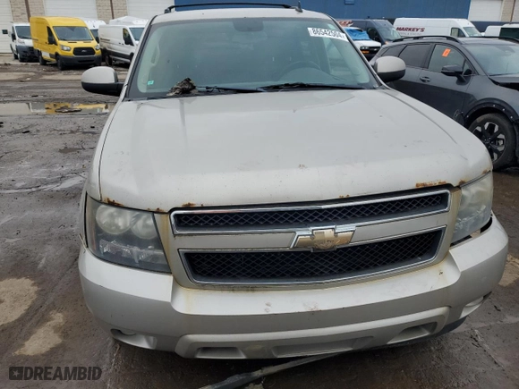 2009 Chevrolet Tahoe LT w/1LT with VIN 1GNFK23039R133234, listed as a Copart auction lot 86542504 with 290,809 mi miles and Clean Title. Bid and sale history available at carsss.com. Image 5.