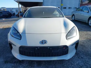 2023 Toyota GR86 with VIN JF1ZNBC13P8762961, listed as a IAAI auction lot 41441865 with 13,900 mi miles. Bid and sale history available at carsss.com. Image 13.