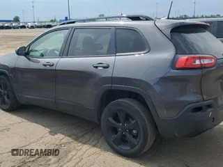2018 Jeep Cherokee Latitude z VIN 1C4PJLCB5JD544904, wystawiony jako Copart lot #59638905 z przebiegiem 139 427 mil mil oraz Czysty tytuł • Clean title. Historia ofert i sprzedaży dostępna na DreamBid. Obrazek 2.