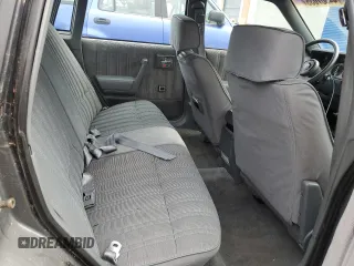 1988 Oldsmobile Cutlass z VIN 2G3AJ5133J2335499, wystawiony jako Copart lot #44587035 z przebiegiem 90 432 mil mil oraz Tytuł czysty. Historia ofert i sprzedaży dostępna na DreamBid. Obrazek 10.