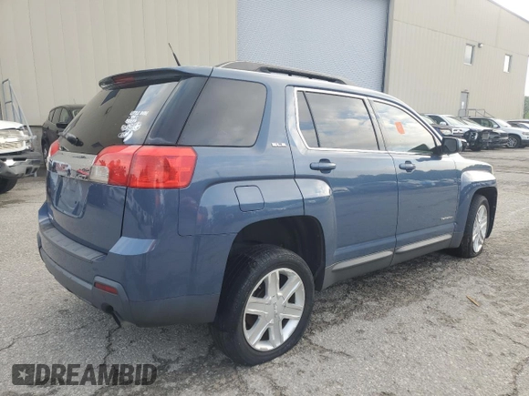 2011 GMC Terrain SLE-2 z VIN 2CTFLSE5XB6425516, wystawiony jako Copart lot #59923725 z przebiegiem 193 991 mil mil oraz Czysty tytuł • Clean title. Historia ofert i sprzedaży dostępna na DreamBid. Obrazek 3.
