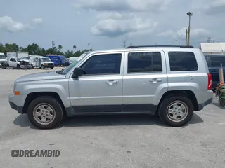 2012 Jeep Patriot Sport z VIN 1C4NJPBA0CD632446, wystawiony jako IAAI lot #42210691 z przebiegiem 163 459 mil mil oraz . Historia ofert i sprzedaży dostępna na DreamBid. Obrazek 14.
