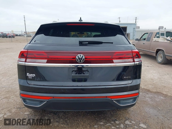2024 Volkswagen Atlas SE с VIN 1V2LE2CA4RC229547, выставлен на аукционе IAAI как лот 42062372 с пробегом 12 237 миль миль и . История ставок и продаж доступна на DreamBid. Изображение 16.