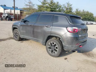 2019 Jeep Compass Trailhawk with VIN 3C4NJDDB9KT622415, listed as a IAAI auction lot 41779314 with 98,930 mi miles and . Bid and sale history available at carsss.com. Image 3.
