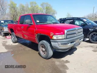 2000 Dodge 1500 with VIN 3B7HF13Z5YM202990, listed as a IAAI auction lot 41902944 with 227,014 mi miles and . Bid and sale history available at DreamBid. Image 1.