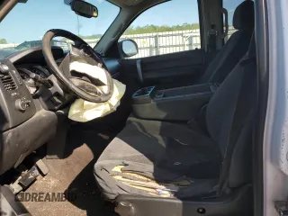 2008 GMC Sierra 1500 SLE1 z VIN 2GTEC13J081107217, wystawiony jako Copart lot #52355095 z przebiegiem Nie podano mil oraz Szkody całkowita. Historia ofert i sprzedaży dostępna na DreamBid. Obrazek 7.