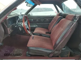 1986 Chevrolet El Camino SS z VIN 3GCCW80H8GS916332, wystawiony jako Copart lot #58666075 z przebiegiem 90 693 mil mil oraz Tytuł czysty. Historia ofert i sprzedaży dostępna na DreamBid. Obrazek 7.