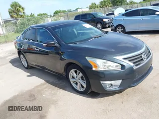 2013 Nissan Altima SV with VIN 1N4AL3AP2DN488472, listed as a IAAI auction lot 42598397 with 195,764 mi miles and . Bid and sale history available at DreamBid. Image 1.