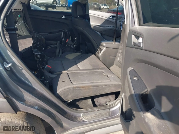 2017 Hyundai Tucson Value with VIN KM8J33A24HU281183, listed as a IAAI auction lot 41563886 with 71,110 mi miles. Bid and sale history available at carsss.com. Image 8.
