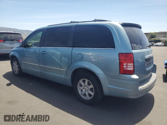 2010 Chrysler Town & Country Touring z VIN 2A4RR5D13AR460820, wystawiony jako Copart lot #57162885 z przebiegiem 197 426 mil mil oraz Szkoda całkowita • Salvage title. Historia ofert i sprzedaży dostępna na DreamBid. Obrazek 2.