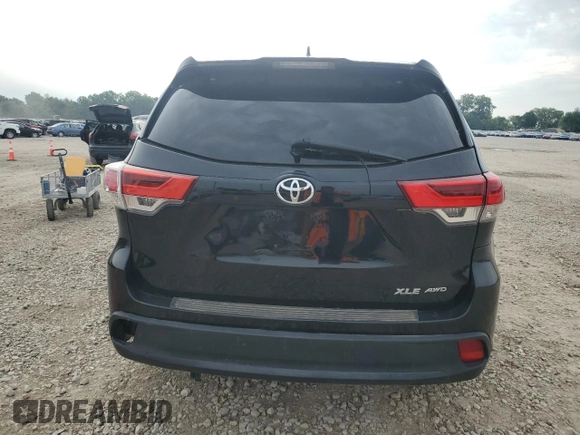 2018 Toyota Highlander SE with VIN 5TDJZRFH9JS556088, listed as a Copart auction lot 64148555 with 50,645 mi miles and Clean title. Bid and sale history available at DreamBid. Image 6.