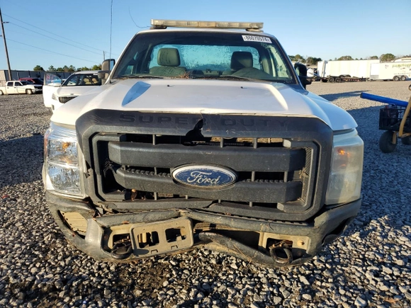 2011 Ford F-250 XL z VIN 1FTBF2A67BEA75323, wystawiony jako Copart lot #86070574 z przebiegiem 153 305 mil mil oraz Szkoda całkowita • Salvage title. Historia ofert i sprzedaży dostępna na DreamBid. Obrazek 5.