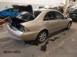 2003 Mercedes-Benz C 240 с VIN WDBRF81J13F426419, выставлен на аукционе IAAI как лот 41522789 с пробегом 107 402 миль миль и . История ставок и продаж доступна на DreamBid. Изображение 4.
