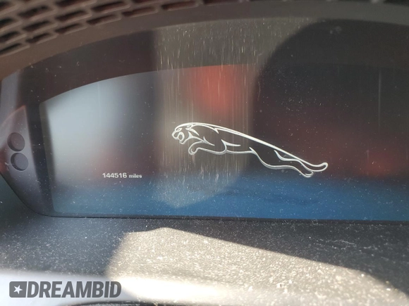 2015 Jaguar XJ with VIN SAJWA3HT8FMV90846, listed as a Copart auction lot 67423804 with 144,516 mi miles and Clean Title. Bid and sale history available at DreamBid. Image 9.