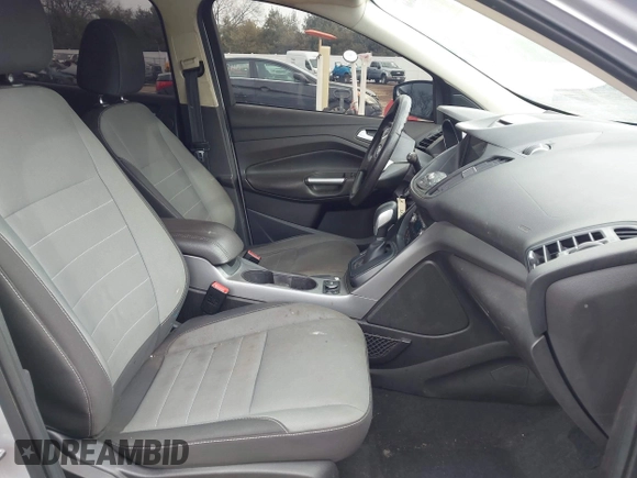 2016 Ford Escape SE with VIN 1FMCU9G94GUC06902, listed as a IAAI auction lot 41432640 with 200,575 mi miles. Bid and sale history available at carsss.com. Image 5.
