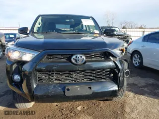 2019 Toyota 4Runner SR5 with VIN JTEBU5JRXK5705753, listed as a IAAI auction lot 41209336 with 31,431 mi miles. Bid and sale history available at carsss.com. Image 12.
