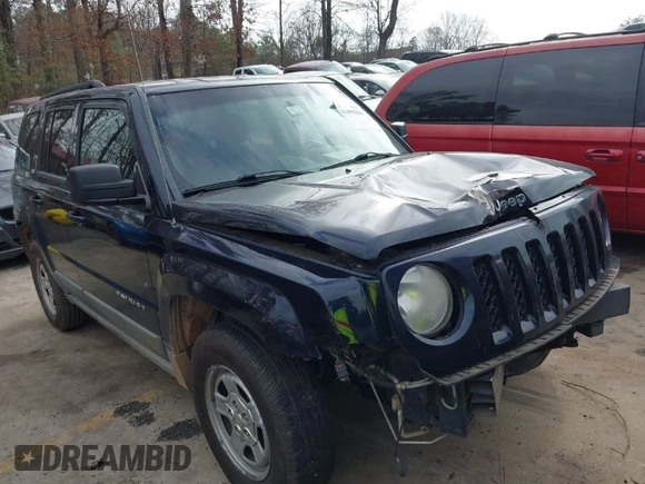 2011 Jeep Patriot Latitude with VIN 1J4NT1GB5BD140710, listed as a IAAI auction lot 41499486 with 182,809 mi miles. Bid and sale history available at carsss.com. Image 1.