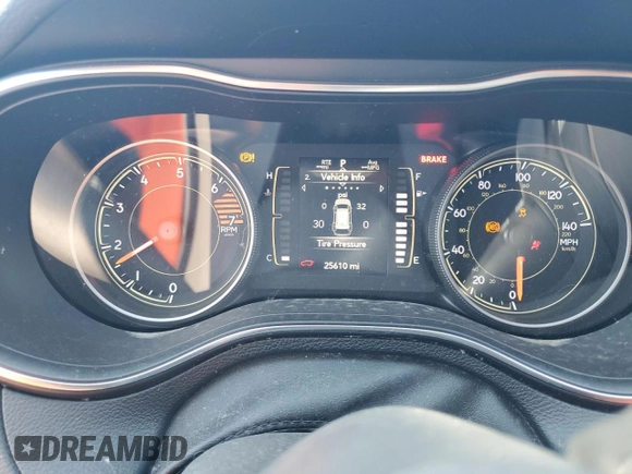 2020 Jeep Cherokee Altitude with VIN 1C4PJMLB4LD536737, listed as a Copart auction lot 73999964 with 25,610 mi miles and Salvage Title. Bid and sale history available at carsss.com. Image 9.