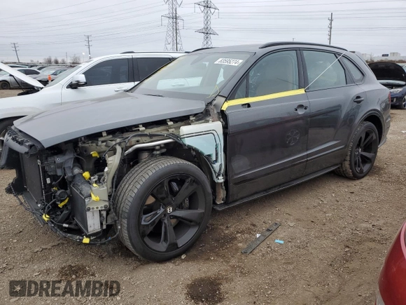 2019 Bentley Bentayga V8 z VIN SJAAM2ZV3KC027120, wystawiony jako Copart lot #83595274 z przebiegiem 28 972 mil mil oraz Szkoda całkowita • Salvage title. Historia ofert i sprzedaży dostępna na DreamBid. Obrazek 1.