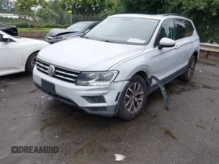 2019 Volkswagen Tiguan SE z VIN 3VV3B7AX7KM029525, wystawiony jako IAAI lot #42631715 z przebiegiem 148 174 mil mil oraz . Historia ofert i sprzedaży dostępna na DreamBid. Obrazek 17.