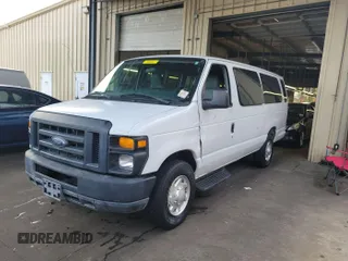 2013 Ford Econoline Passenger XL z VIN 1FBSS3BL5DDA49371, wystawiony jako IAAI lot #42520998 z przebiegiem 62 763 mil mil oraz . Historia ofert i sprzedaży dostępna na DreamBid. Obrazek 33.