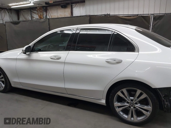 2017 Mercedes-Benz C 300 with VIN 55SWF4JB6HU221016, listed as a IAAI auction lot 42725326 with 113,432 mi miles and . Bid and sale history available at DreamBid. Image 15.
