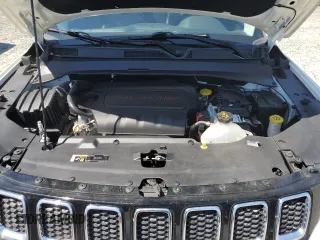2017 Jeep Compass Latitude z VIN 3C4NJDBB4HT689452, wystawiony jako Copart lot #58602305 z przebiegiem 35 625 mil mil oraz Szkoda całkowita • Salvage title. Historia ofert i sprzedaży dostępna na DreamBid. Obrazek 12.