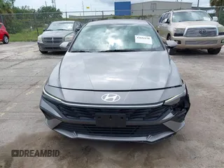 2024 Hyundai Elantra SE z VIN KMHLL4DG5RU645022, wystawiony jako IAAI lot #42651170 z przebiegiem 33 769 mil mil oraz . Historia ofert i sprzedaży dostępna na DreamBid. Obrazek 12.