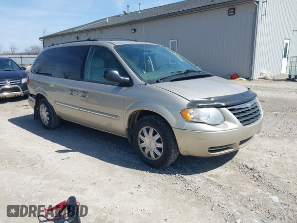 2005 Chrysler Town & Country Touring with VIN 2C4GP54LX5R132272, listed as a IAAI auction lot 41860741 with 138,402 mi miles and . Bid and sale history available at DreamBid. Image 1.
