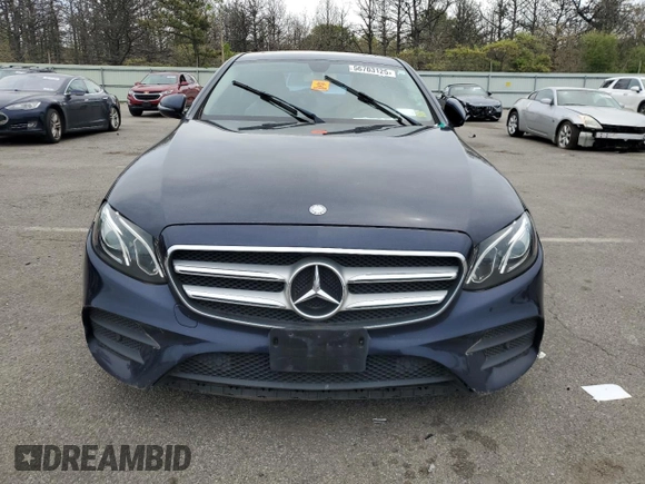 2017 Mercedes-Benz E 300 Luxury z VIN WDDZF4KB3HA076755, wystawiony jako Copart lot #56703125 z przebiegiem Nie podano mil oraz Czysty tytuł • Clean title. Historia ofert i sprzedaży dostępna na DreamBid. Obrazek 5.