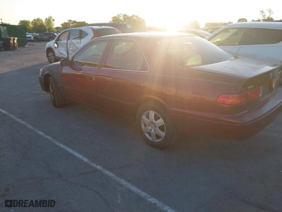 2000 Toyota Camry CE with VIN 4T1BG22K9YU688451, listed as a IAAI auction lot 42066777 with 210,221 mi miles. Bid and sale history available at carsss.com. Image 3.