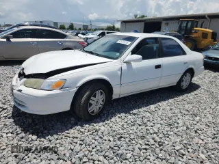 2001 Toyota Camry CE z VIN 4T1BG22K31U811201, wystawiony jako Copart lot #60929535 z przebiegiem 198 821 mil mil oraz Szkoda całkowita • Salvage title. Historia ofert i sprzedaży dostępna na DreamBid. Obrazek 1.