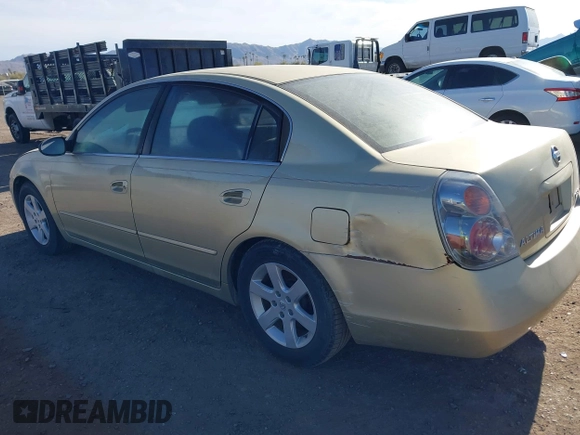 2002 Nissan Altima S with VIN 1N4AL11D72C156191, listed as a IAAI auction lot 41611480 with 135,716 mi miles. Bid and sale history available at carsss.com. Image 3.
