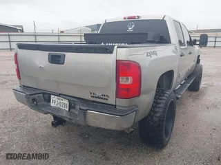2007 Chevrolet Silverado 1500 LT w/1LT with VIN 3GCEK13C07G528221, listed as a IAAI auction lot 41510443 with 278,864 mi miles. Bid and sale history available at carsss.com. Image 4.