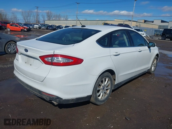 2015 Ford Fusion S with VIN 1FA6P0G79F5116338, listed as a IAAI auction lot 41755743 with 290,698 mi miles. Bid and sale history available at carsss.com. Image 4.
