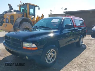 2001 Dodge Dakota with VIN 1B7FL26X71S298506, listed as a IAAI auction lot 42078981 with 193,818 mi miles. Bid and sale history available at carsss.com. Image 2.