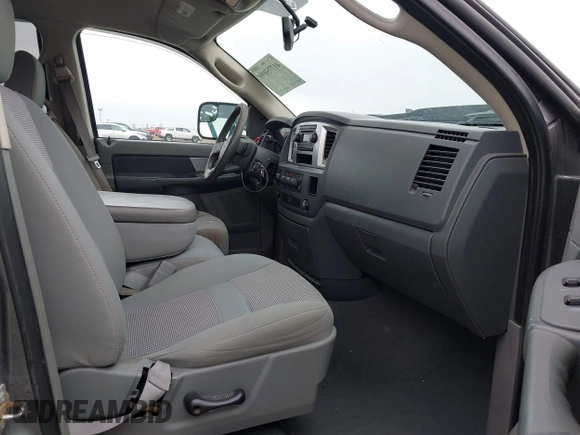 2008 Dodge 1500 SLT with VIN 1D7HU18248J155617, listed as a IAAI auction lot 41775899 with 334,788 mi miles. Bid and sale history available at carsss.com. Image 5.