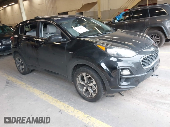 2020 Kia Sportage LX z VIN KNDPMCAC4L7805735, wystawiony jako IAAI lot #42014467 z przebiegiem 30 555 mil mil oraz . Historia ofert i sprzedaży dostępna na DreamBid. Obrazek 1.