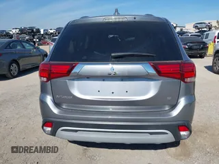 2020 Mitsubishi Outlander SE z VIN JA4AD3A33LZ025410, wystawiony jako IAAI lot #41805342 z przebiegiem 41 154 mil mil oraz . Historia ofert i sprzedaży dostępna na DreamBid. Obrazek 17.